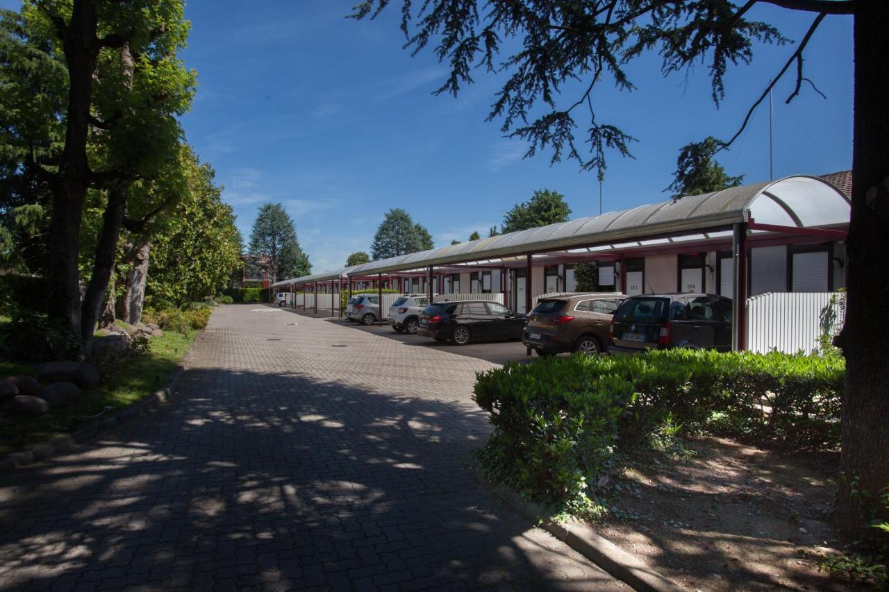 Airport Hotel Malpensa Lonate Pozzolo Exterior photo