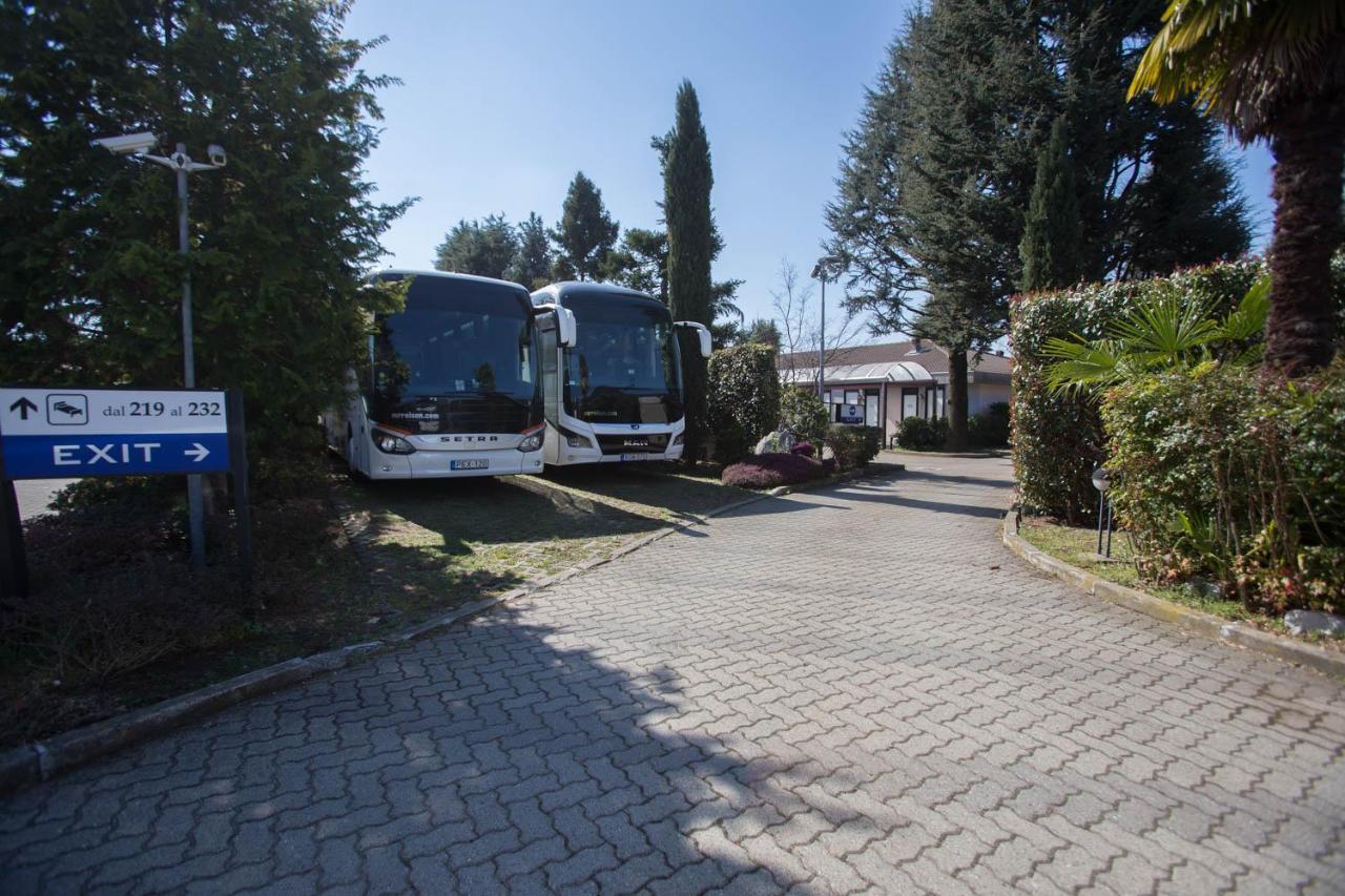 Airport Hotel Malpensa Lonate Pozzolo Exterior photo